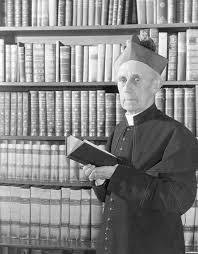 Daniel Mannix Biography 